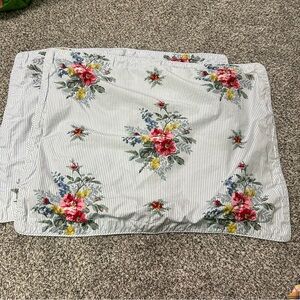 CHAPS Ralph Lauren Shabby Chic Stripe w Flowers Set of 2 Standard Pillow Shams